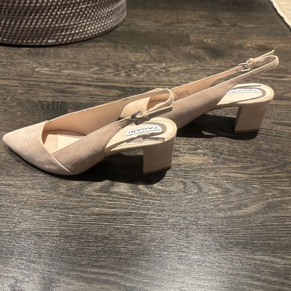 Tahari Beige or Nude Suede “Taron” Slingback Walkable Heel 6M - Picture 4 of 15